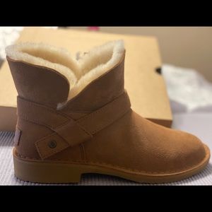 UGG Zariyah Water Repellent Ankle Bootie